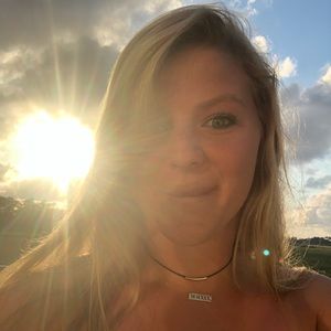 Meet your Posher, Leah